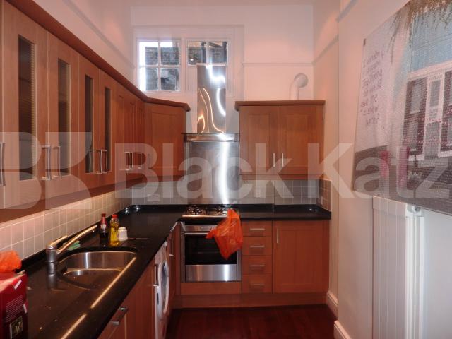 			SPACIOUS MODERN STUDIO! , Studio Apartment, 1 bath, 1 reception Studio			 Westbourne Grove, BAYSWATER / WESTBOURNE GROVE 
